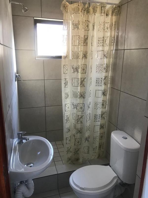 3 Bedroom Property for Sale in Zwelihle Western Cape